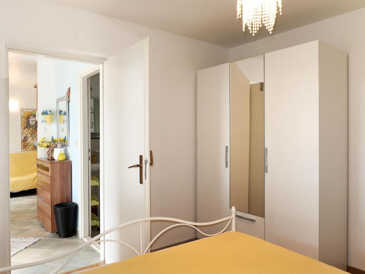 Holiday Home Garden Apartment - Brc650 By Interhome Sumartin Exterior foto